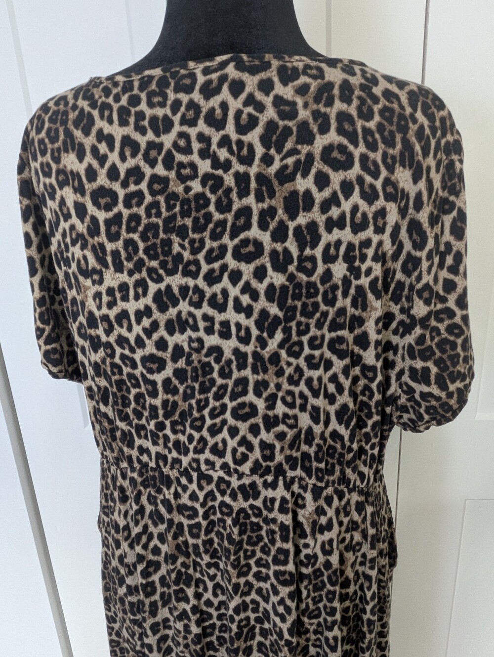 Torrid Plus Size 4x 26 Leopard Print Midi Dress  Short Sleeve - Picture 4 of 11